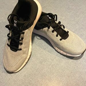 New Under Armour Sneakers Size 9